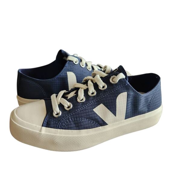 Veja Sneakers Womens 6 Wata III Low Ripstop Natico Pierre Blue Logo